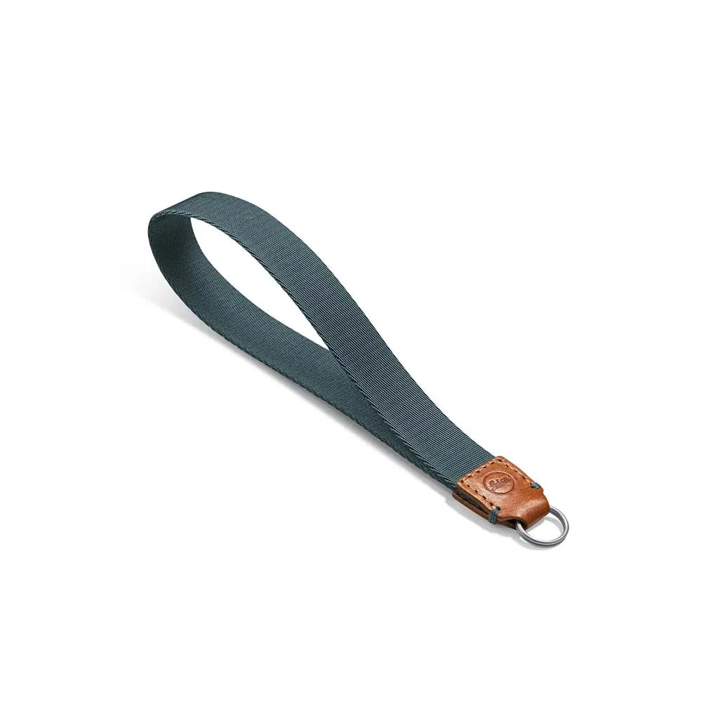 LEICA WRIST STRAP FABRIC, LEATHER, COGNAC-PETROL PRE-ORDER